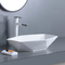 Style irrégulier de navire de Diamond Counter Top Bathroom Sink 70cm CUPC